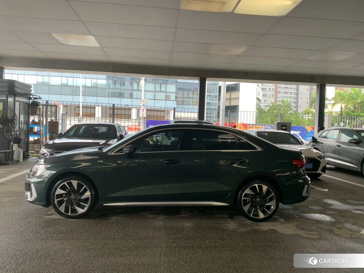 Audi A3 2023 Зеленый из Китая, фото 2