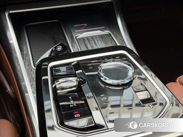 BMW 7 series 2024 Черный из Китая, фото 2