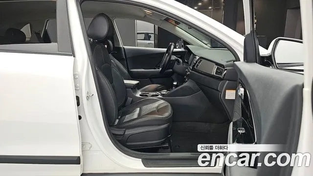 Kia Niro 2018 Белый из Кореи, фото 2