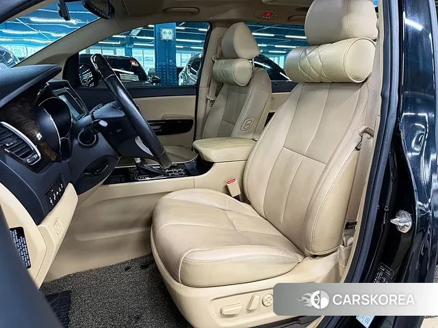 Kia The New Carnival 2019 Черный из Кореи, фото 2