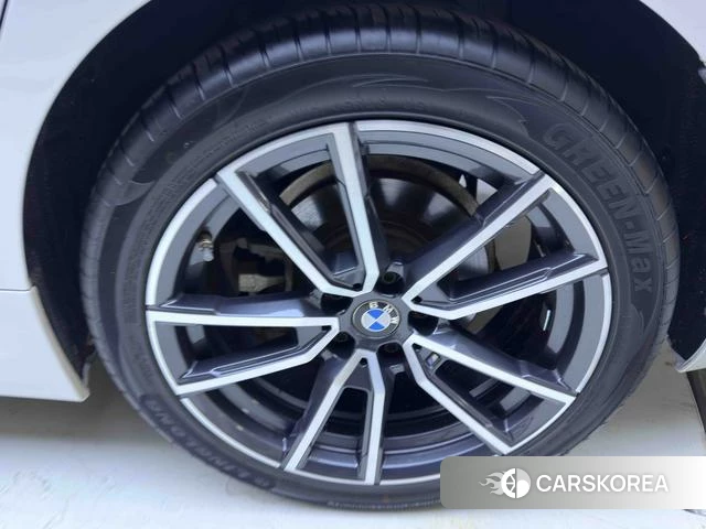 BMW 3 series 2022 Белый из Китая, фото 2