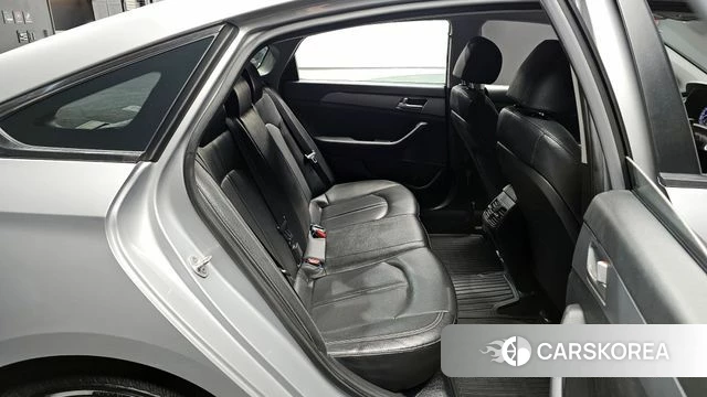 Hyundai Sonata New Rise 2023 Серебристо-серый из Кореи, фото 2