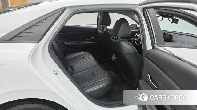 Hyundai Avante Hybrid (CN7) 2021 Белый из Кореи, фото 2