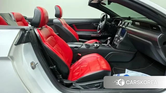 Ford Mustang 2021 Белый из Кореи, фото 2