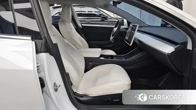 Tesla Model 3 2020 Белый из Кореи, фото 2