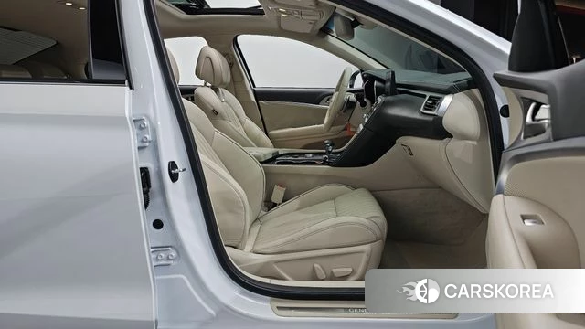 Genesis The New G70 2022 Белый из Кореи, фото 2