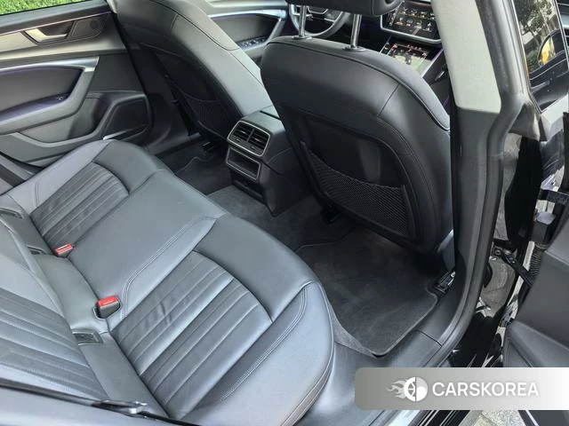 Audi A7 2021 Черный из Китая, фото 2
