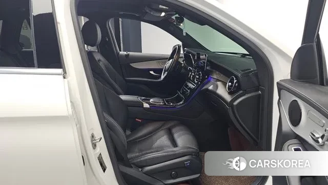 Mercedes-Benz GLC-Class X253 2021 Белый из Кореи, фото 2