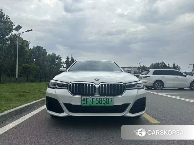 BMW 5 series PHEV 2021 Белый из Китая, фото 2