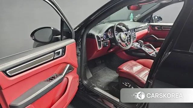 Porsche Cayenne (PO536) 2019 Черный из Кореи, фото 2