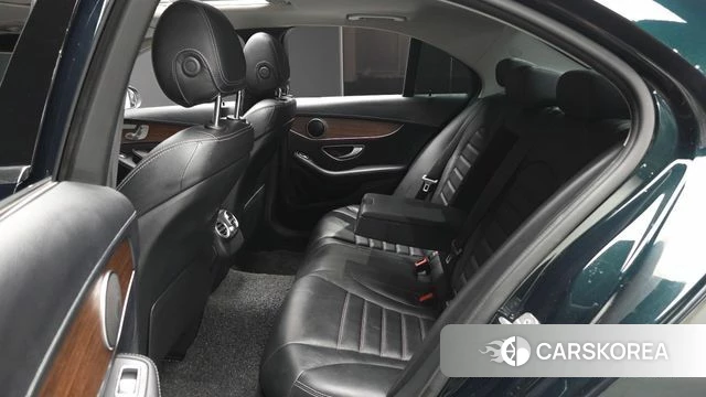 Mercedes-Benz C-Class W205 2019 Темно-зеленый из Кореи, фото 2
