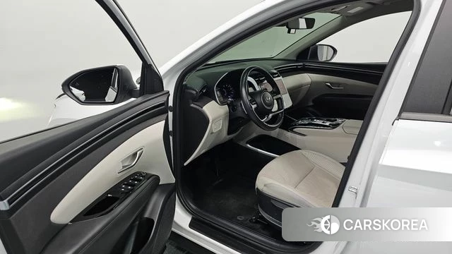 Hyundai Tucson (NX4) 2021 Белый из Кореи, фото 2