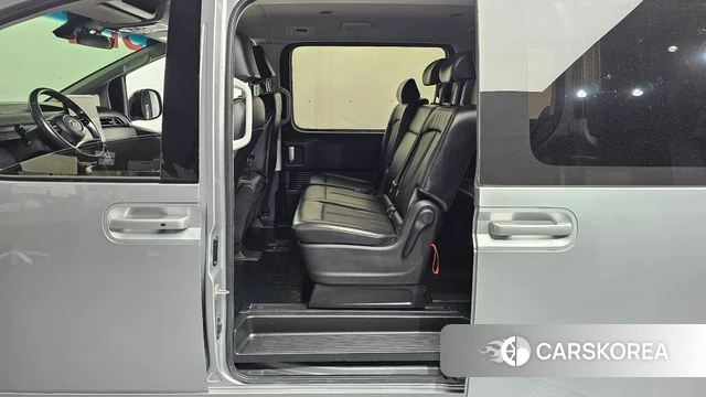 Hyundai Staria 2022 Серебряный из Кореи, фото 2