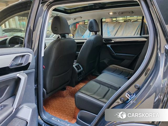 Volkswagen Tanyue 2022 Темно-серый из Китая, фото 2