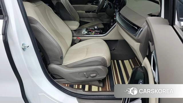 Kia Carnival 4th generation 2023 Белый из Кореи, фото 2