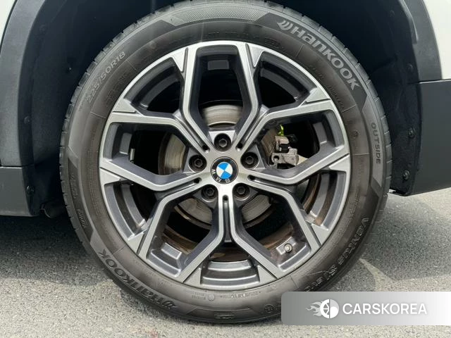 BMW X1 2021 Белый из Китая, фото 2