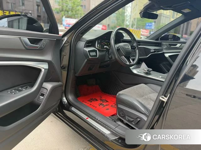 Audi A6L 2021 Черный из Китая, фото 2