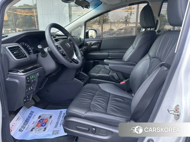 Honda Odyssey 2020 Белый из Китая, фото 2