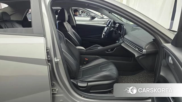Hyundai Avante (CN7) 2021 Серебристо-серый из Кореи, фото 2