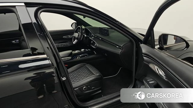 Genesis GV70 2022 Черный из Кореи, фото 2