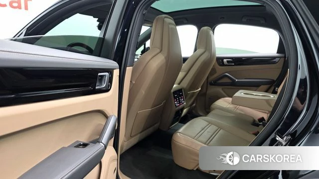 Porsche Cayenne (PO536) 2021 Черный из Кореи, фото 2