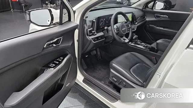 Kia Sportage 5th Generation 2023 Белый из Кореи, фото 2