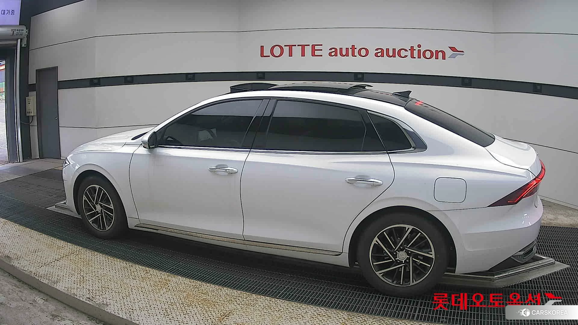 Hyundai Grandeur 2023 Белый из Кореи, фото 2