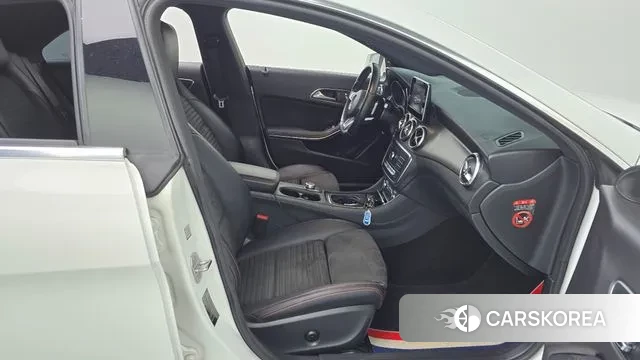 Mercedes-Benz CLA-Class C117 2018 Белый из Кореи, фото 2