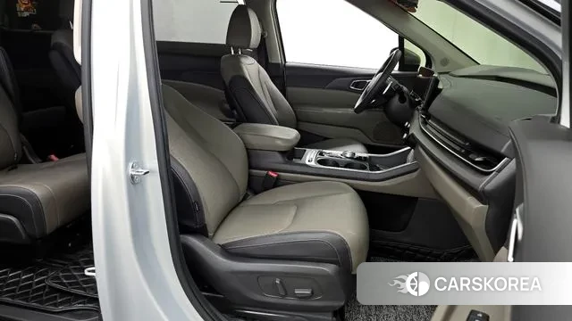 Kia The New Carnival 4th Generation 2024 Серебряный из Кореи, фото 2