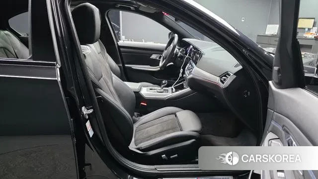 BMW 3 Series (G20) 2022 Черный из Кореи, фото 2