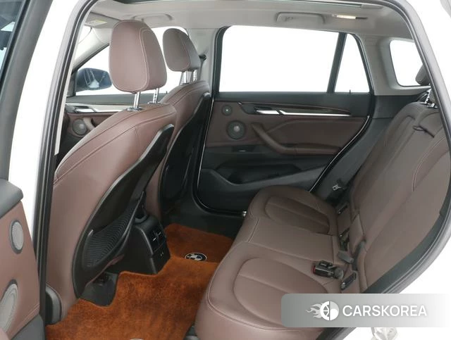 BMW X1 2023 Белый из Китая, фото 2
