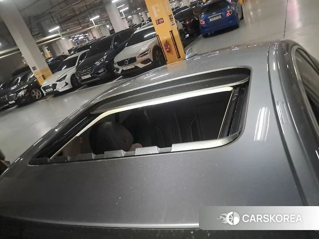 BMW 5 Series (G30) 2018 Серый из Кореи, фото 2