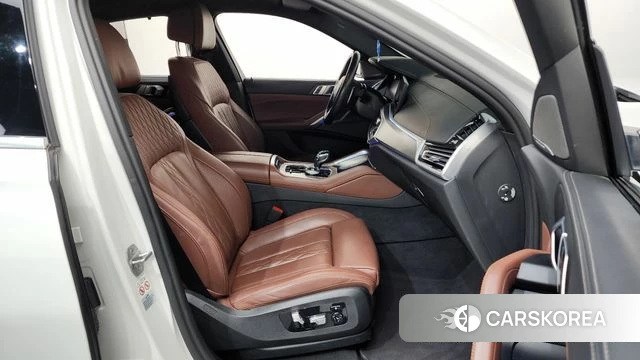 BMW X6 (G06) 2022 Белый из Кореи, фото 2