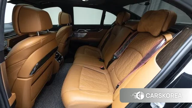 BMW 7 Series (G11) 2022 Черный из Кореи, фото 2