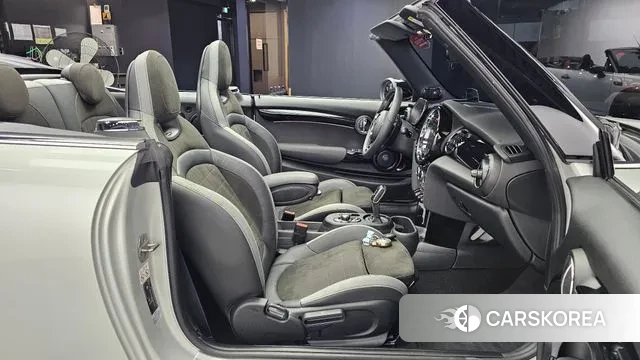 Mini Cooper S Convertible 2021 Серебристо-серый из Кореи, фото 2