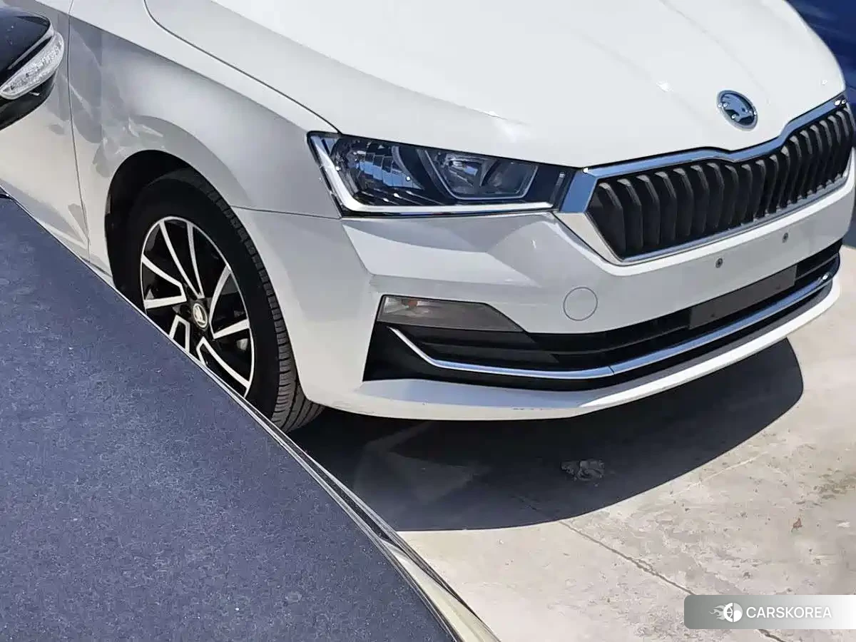 Skoda Xindong 2021 Белый из Китая, фото 2