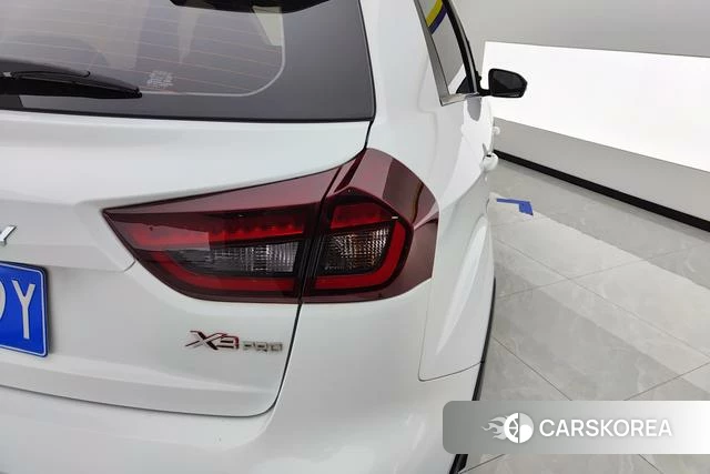 Geely Automobile Vision X3 2022 Белый из Китая, фото 2
