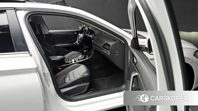 Volkswagen 7th Generation of Jetta 2020 Белый из Кореи, фото 2