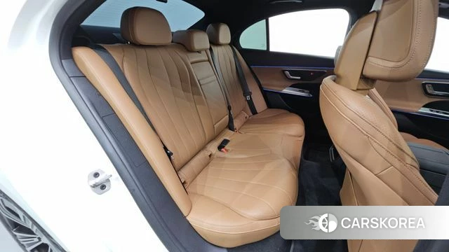 Mercedes-Benz E-Class W214 2025 Белый из Кореи, фото 2