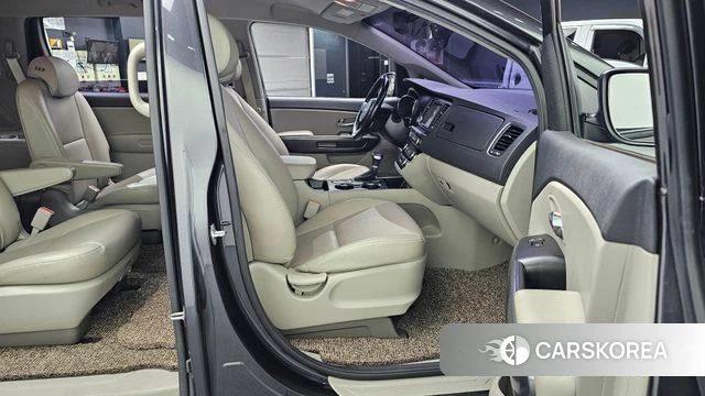 Kia The New Carnival 2019 Черный из Кореи, фото 2