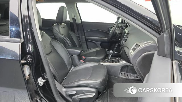 Jeep Compass 2nd Generation 2019 Черный из Кореи, фото 2