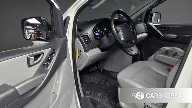 Hyundai The New Grand Starex 2019 Белый из Кореи, фото 2