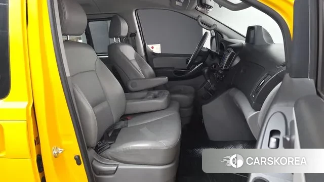 Hyundai The New Grand Starex 2018 Желтый из Кореи, фото 2