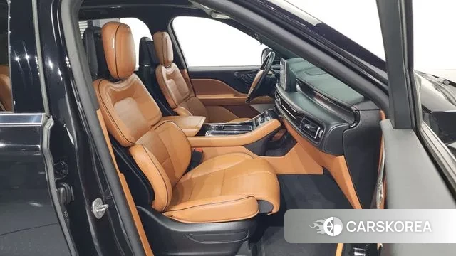 Lincoln Aviator 2nd generation 2023 Черный из Кореи, фото 2