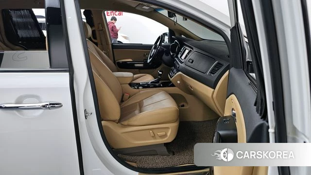 Kia The New Carnival 2019 Белый из Кореи, фото 2