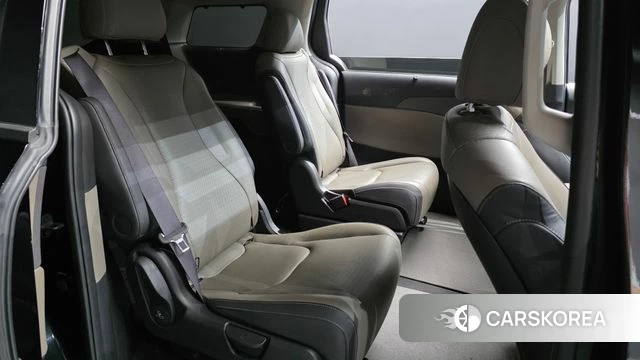Kia The New Carnival 4th Generation 2024 Черный из Кореи, фото 2