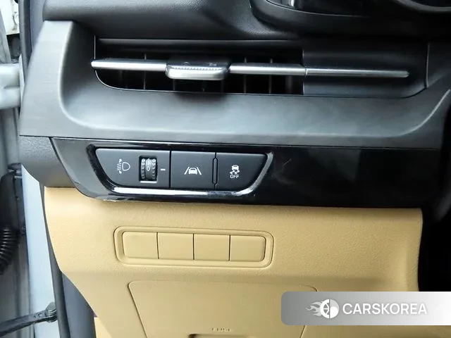 Kia Carnival 4th generation 2021 Серебряный из Кореи, фото 2