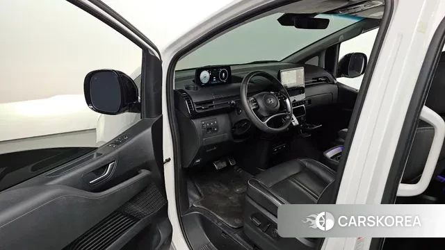 Hyundai Staria 2024 Белый из Кореи, фото 2