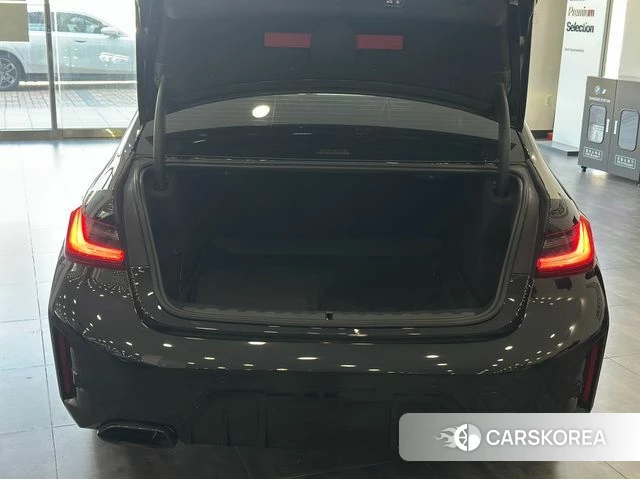 BMW 3 Series (G20) 2023 Черный из Кореи, фото 2