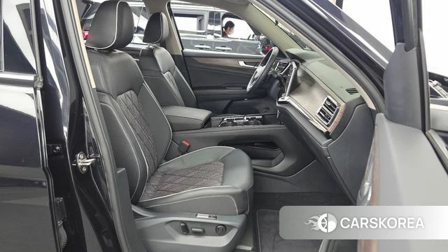 Volkswagen Atlas 2025 Черный из Кореи, фото 2